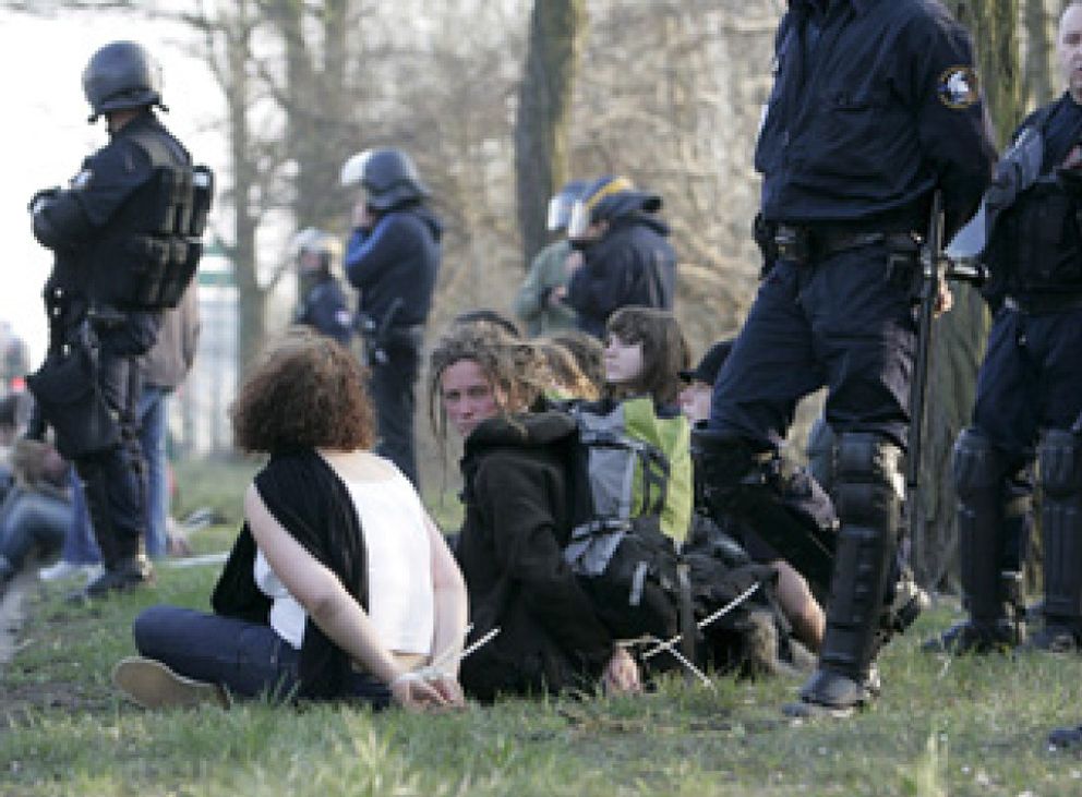 Foto: Un centenar de detenidos tras una manifestación contra la OTAN en Estrasburgo