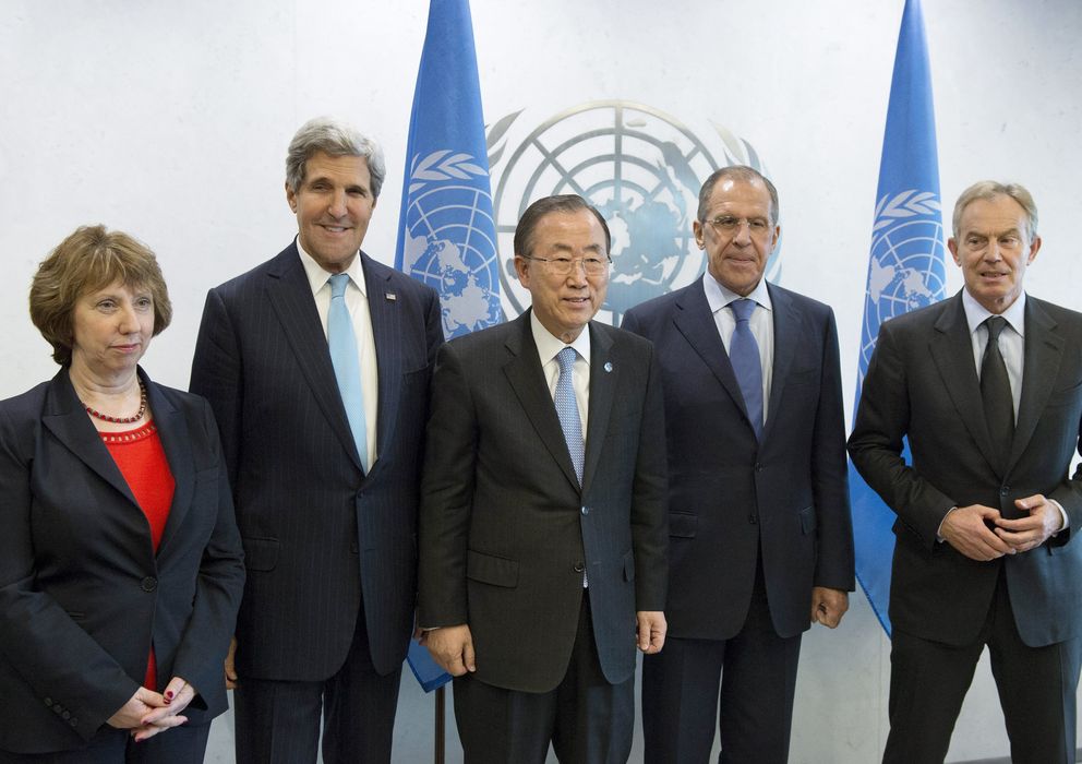 Foto: Ban ki Moon con John Kerry, Catherine Ashton, Sergei Lavrov y Tony Blair (EFE)
