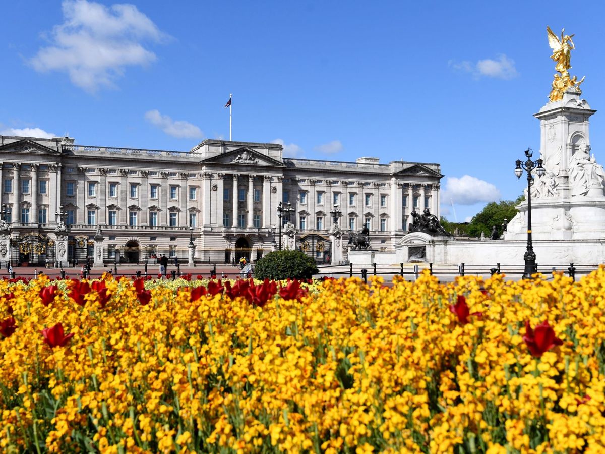 Foto: El palacio de Buckingham, en Londres, tiene un origen muy desconocido. (EFE/Facundo Arrizabalaga)