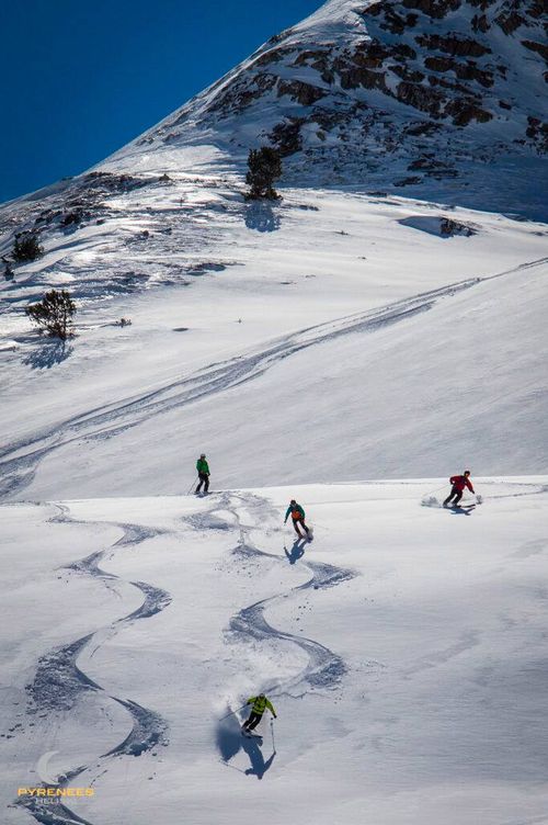 Disfrutar a solas de la montaña, todo un privilegio (Foto: Pyrenees Heliski)