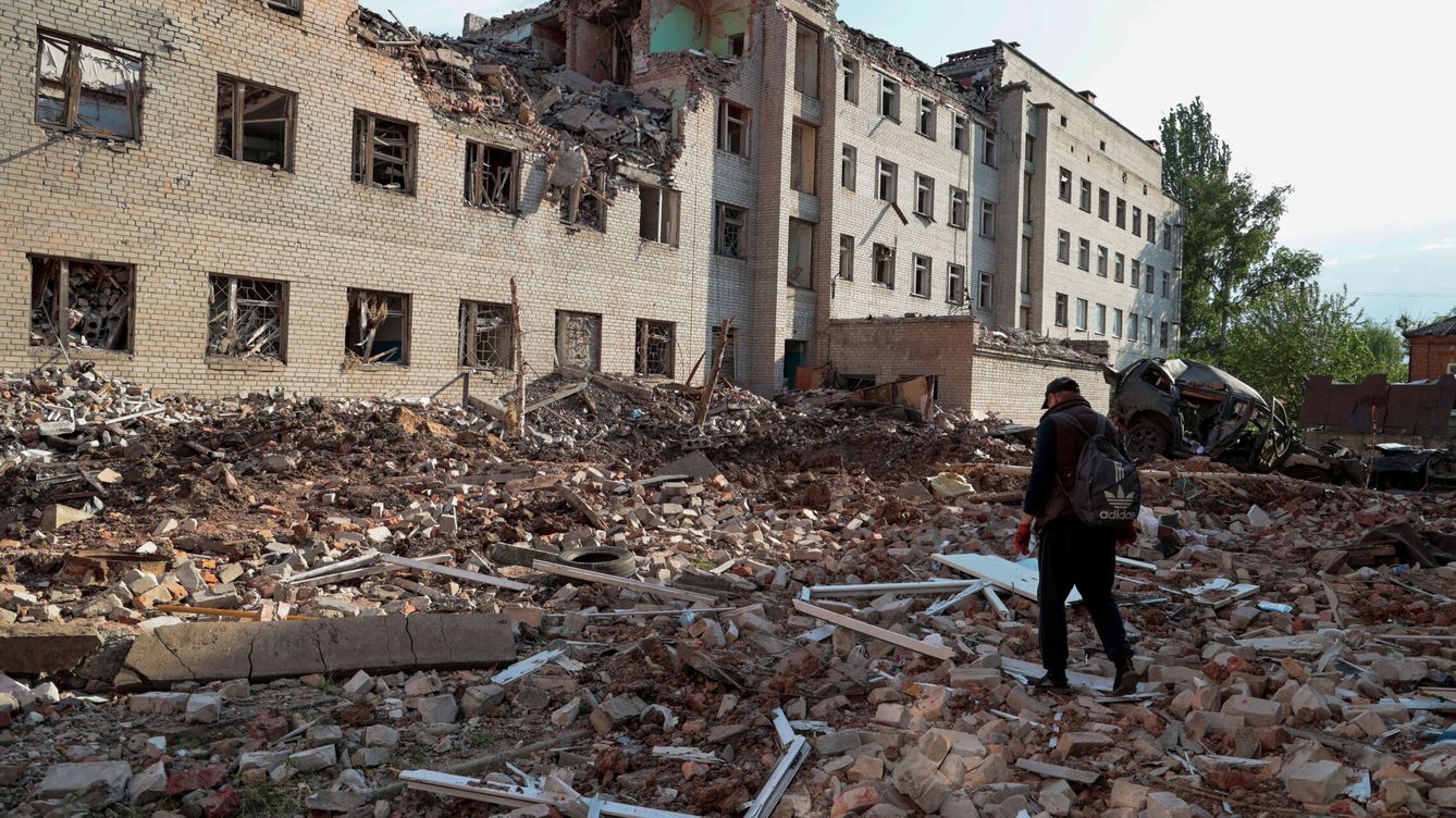 Foto: Un edificio destruido por un ataque militar ruso en la región de Donetsk. (Reuters/Serhii Nuzhnenko)