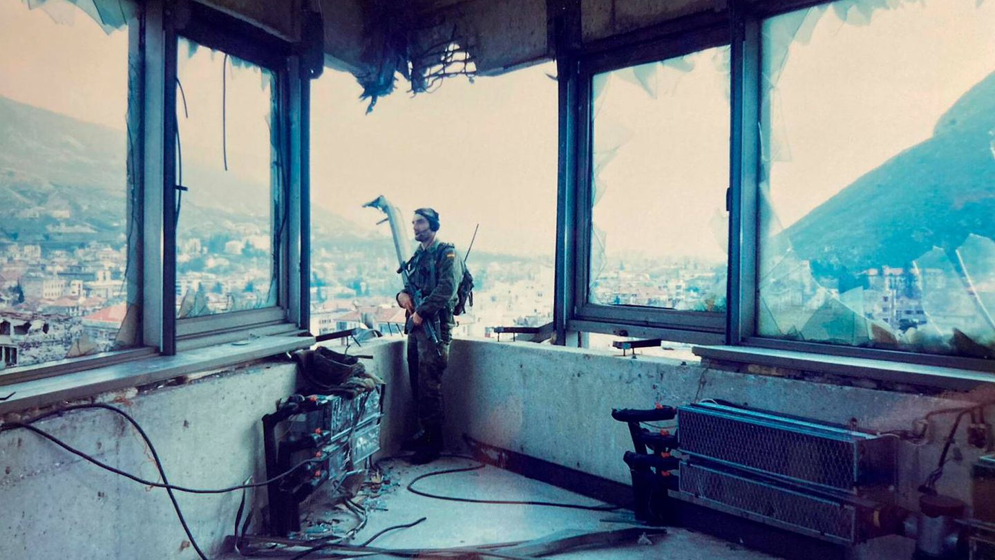 Imagen del militar durante su estancia en Bosnia. (Cedida)