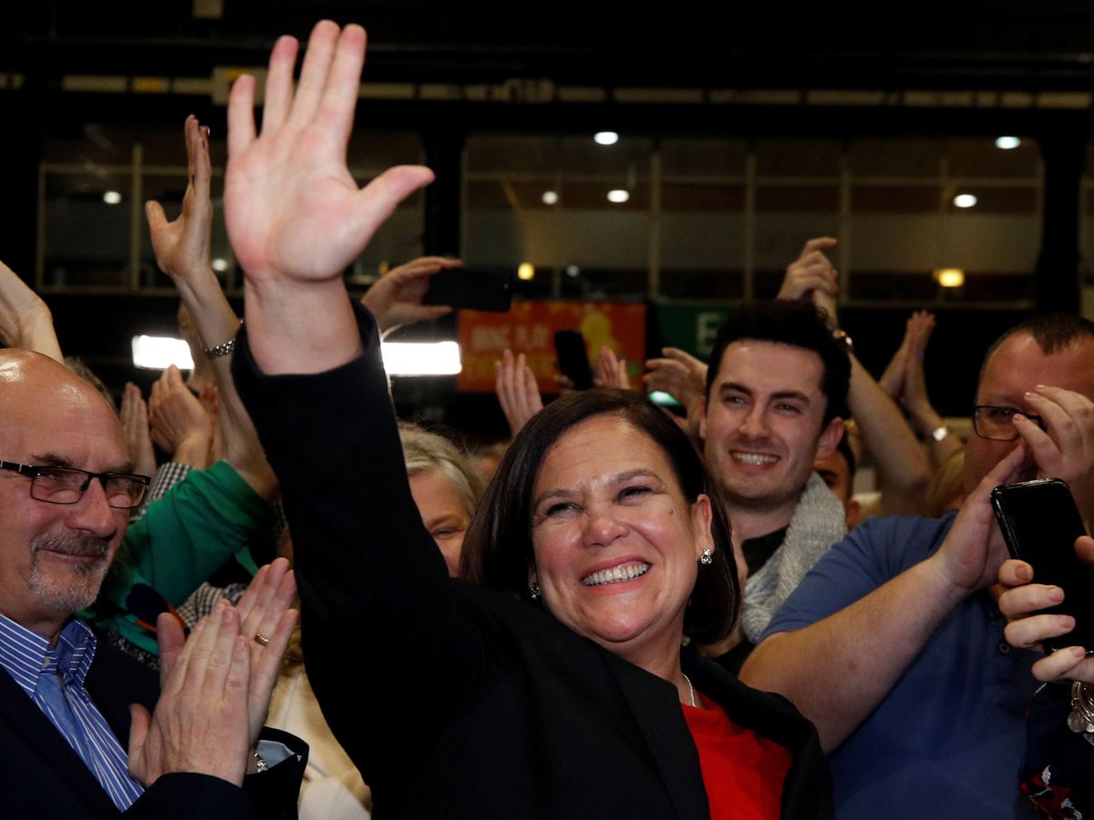 Foto: Mary Lou McDonald, líder del Sinn Fein, al conocerse los primeros resultados. (Reuters)