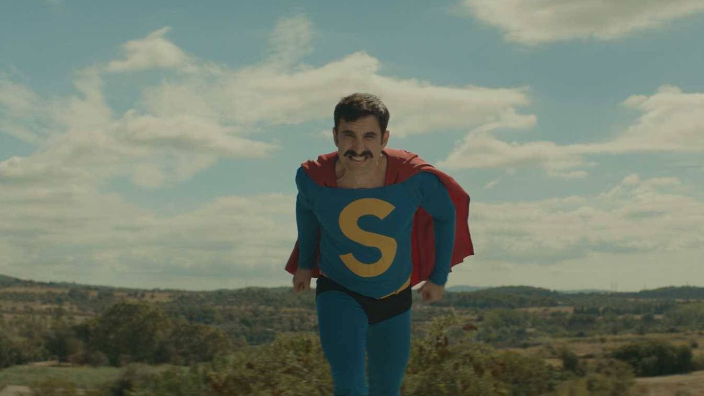 Dani Rovira es Superlópez en la película de Javier Ruiz Caldera. (Disney)