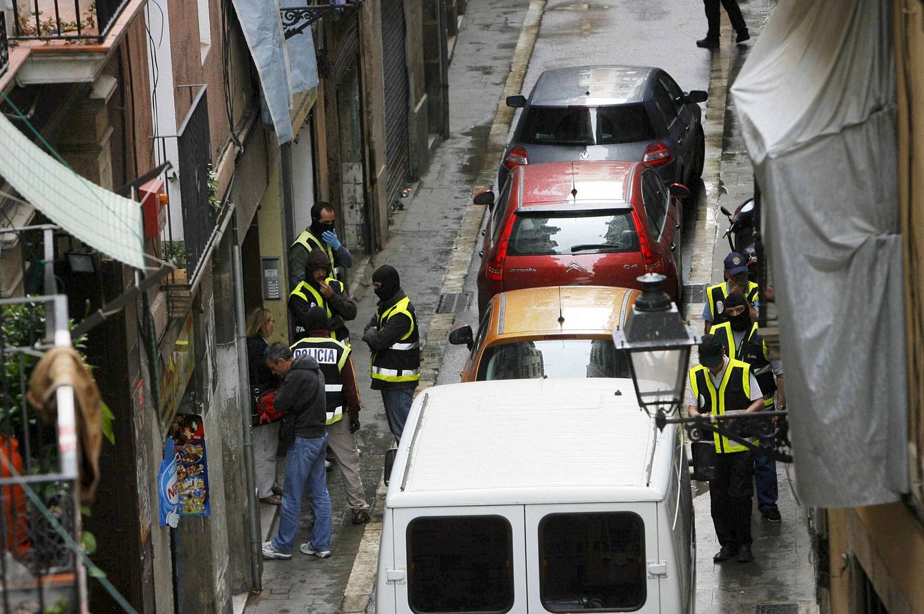 Operación contra el terrorismo islámico en un barrio de Barcelona. (EFE)