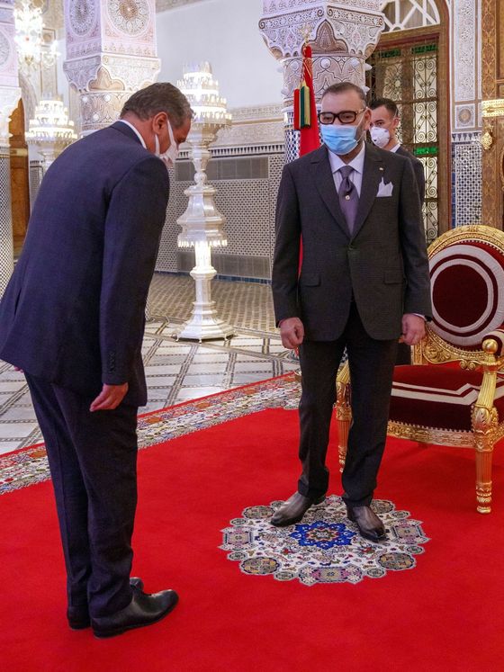 Con el rey Mohamed VI, en el Palacio Real de Fez este mes de septiembre. (EFE)