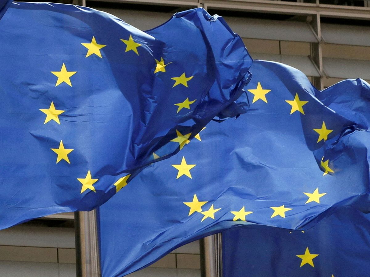Foto: Banderas de la Unión Europea. (Reuters/Yves Herman)