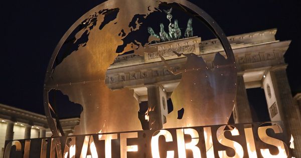 Foto: Activistas protestan por el cambio climático en Berlín. (EFE)