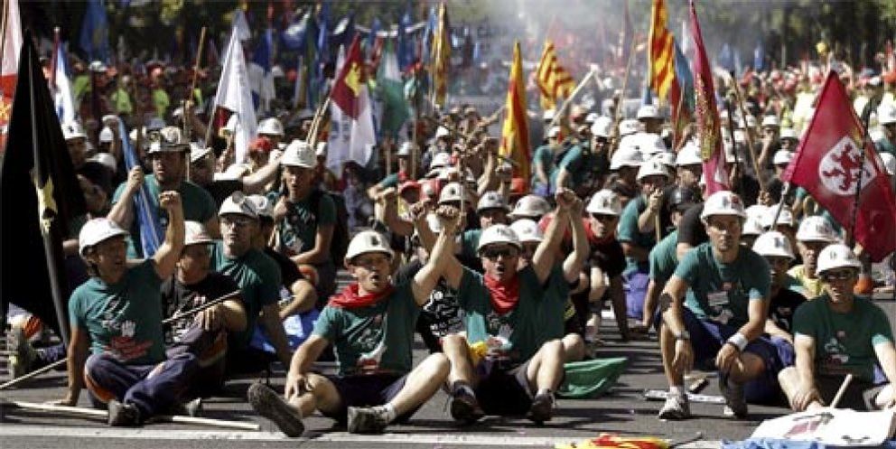 Foto: Los mineros cambian de plan y dejan la huelga ante la tozudez de Soria
