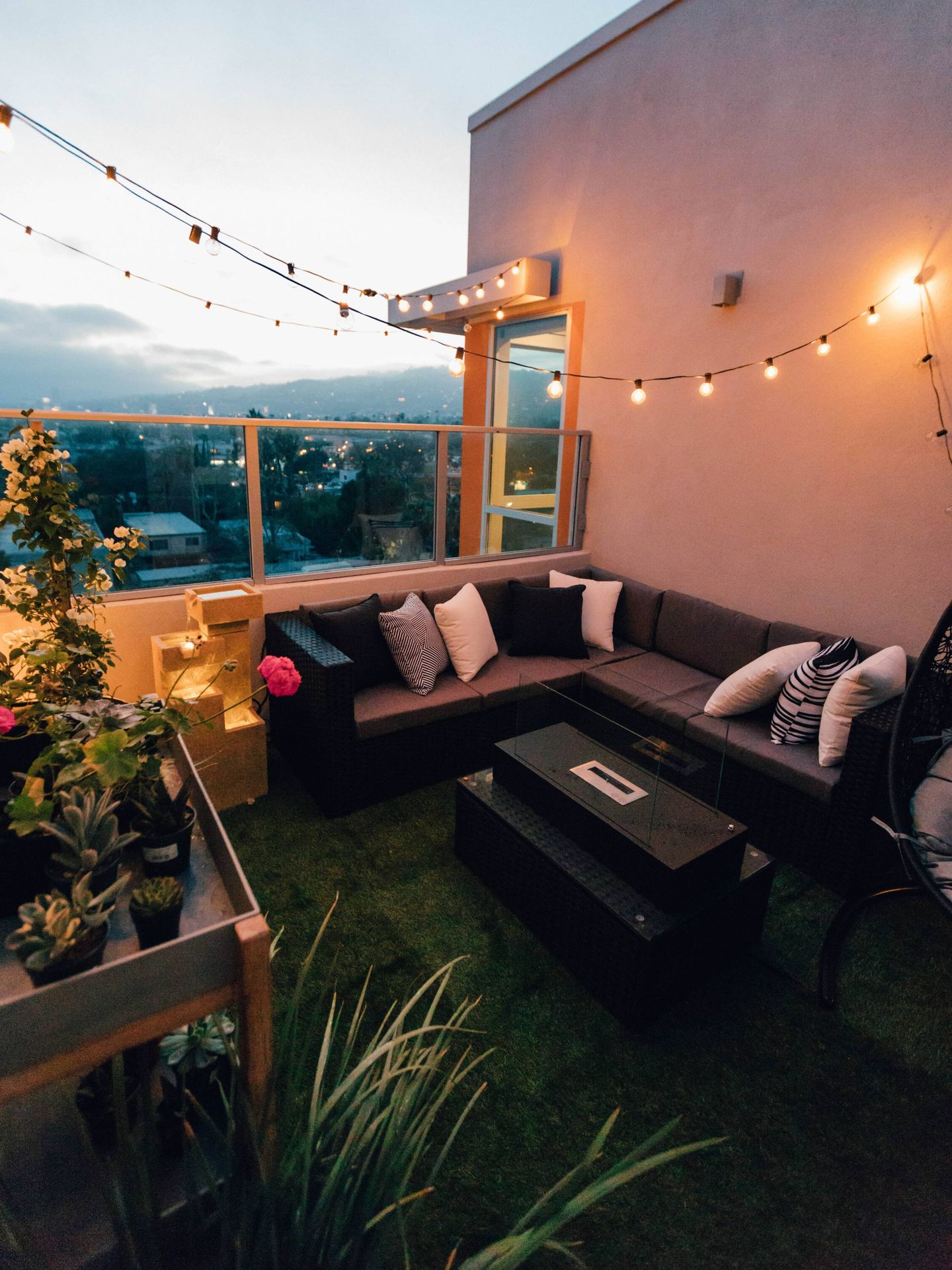 Prepara tu terraza para el calor con estos trucos deco. (Unsplash/Roberto Nickson)