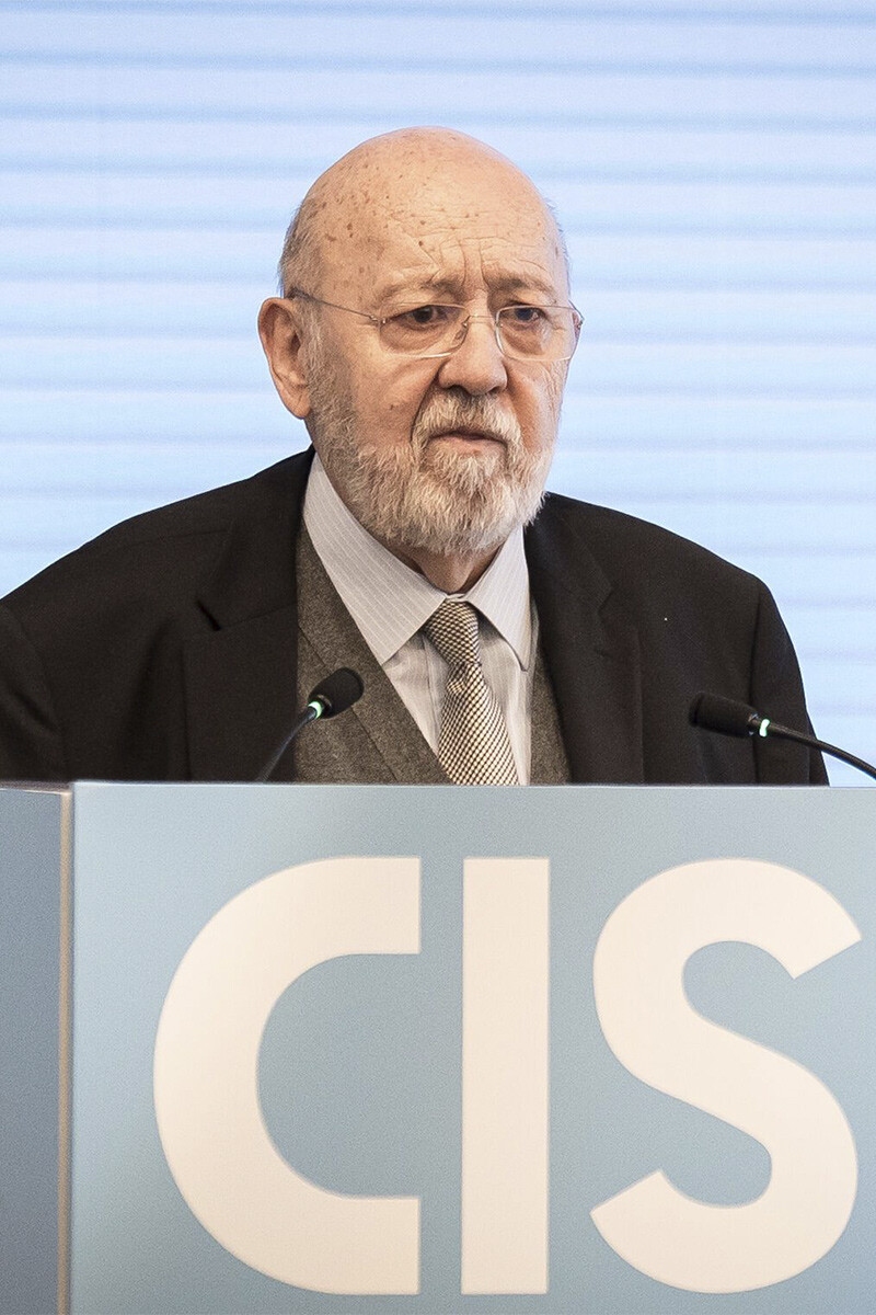 Foto de El sesgo de Tezanos toca máximos e inutiliza su CIS: entrevista a 2 votantes del PSOE por cada uno del PP