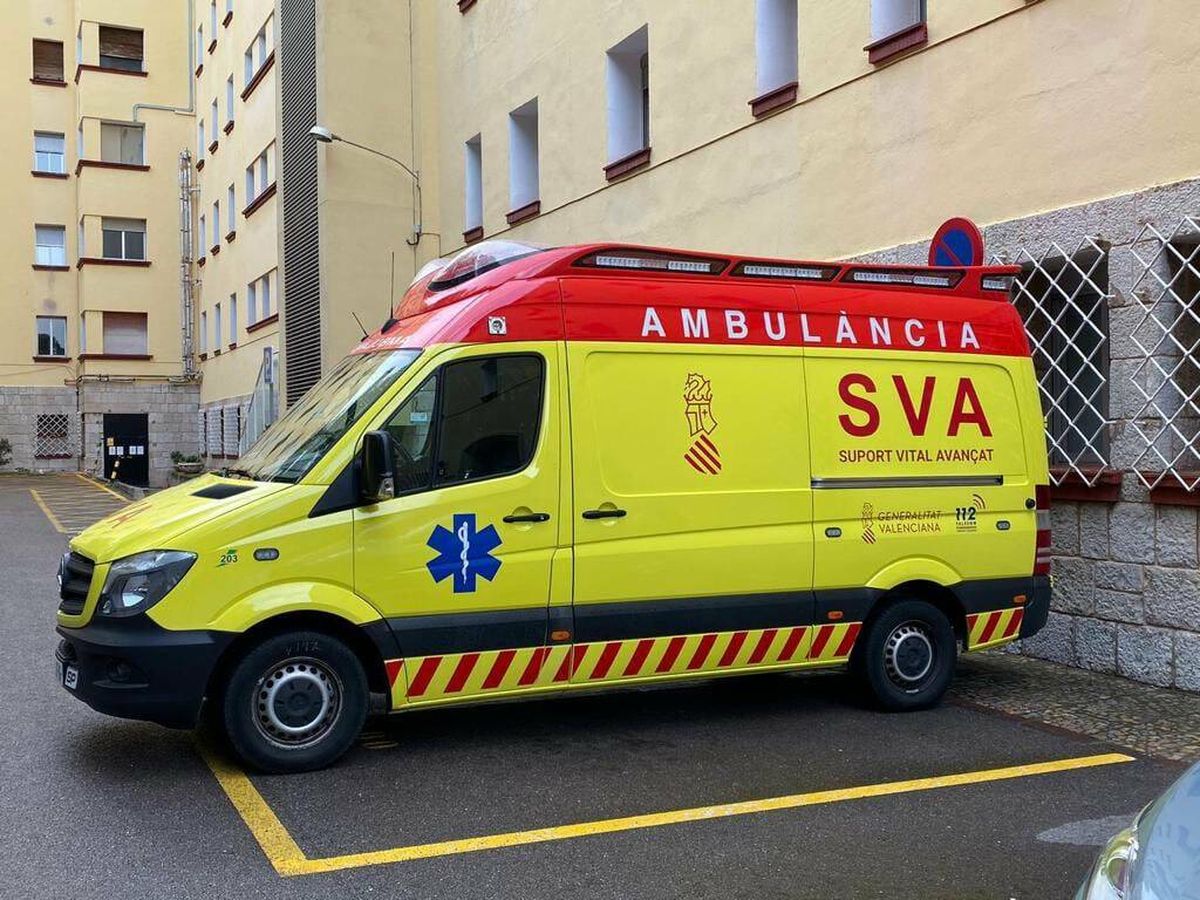 Foto: Foto de archivo de una ambulancia del Samu Valencia. 
