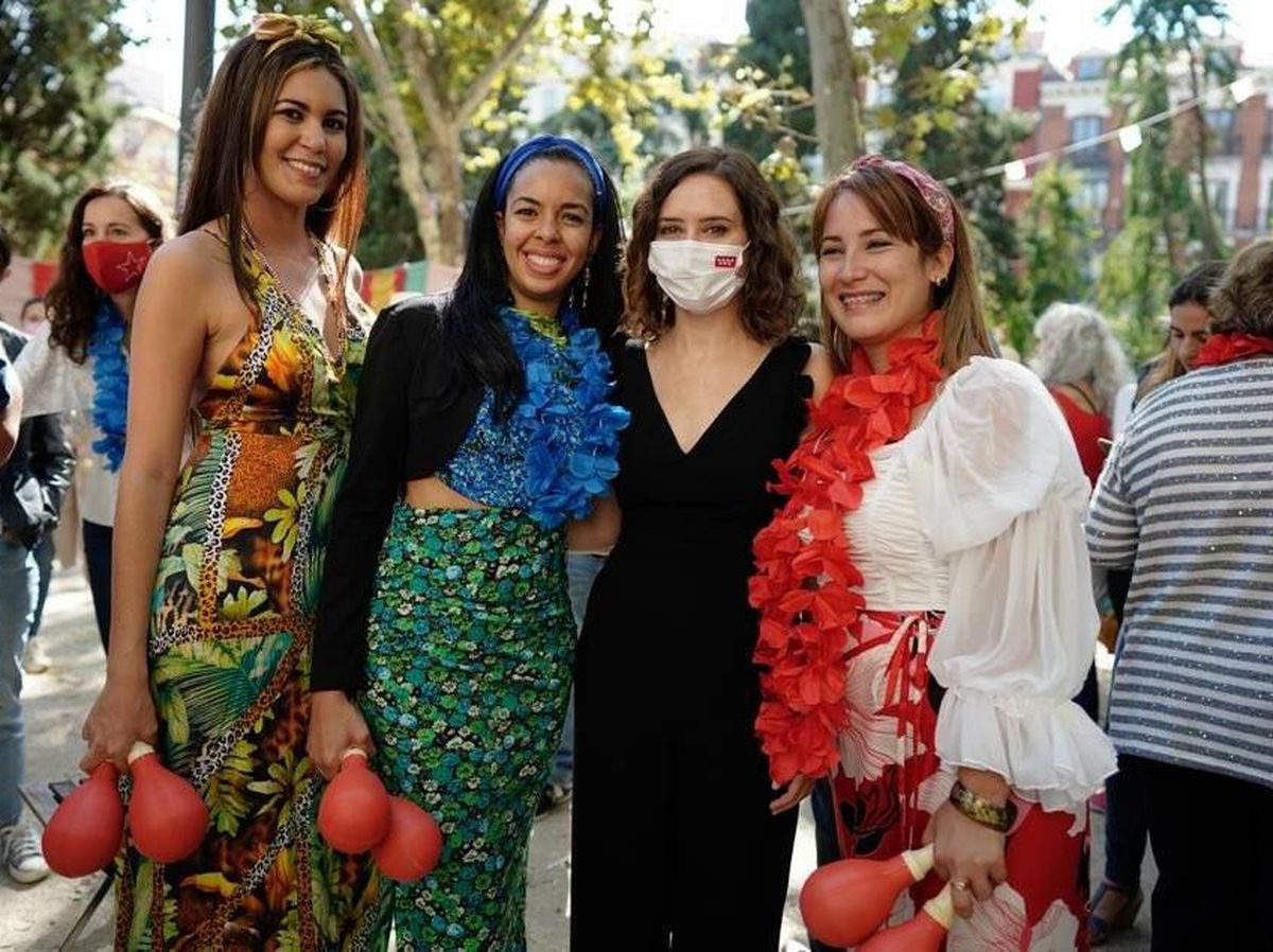 Foto: Isabel Díaz Ayuso, en el Festival Hispanidad, al que acudió acompañada de su actual pareja. (Foto: Comunidad)