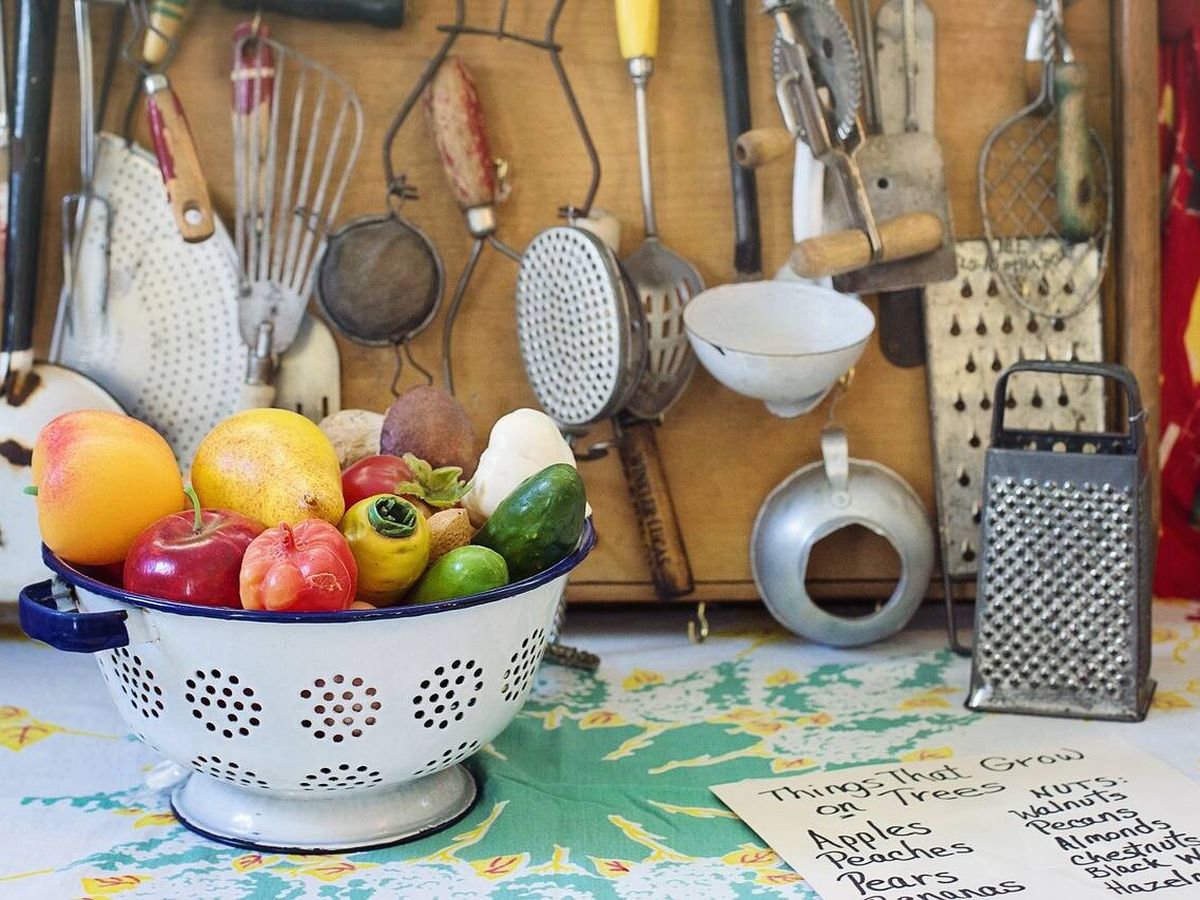Foto: Una cocina con multitud de utensilios de distintos tipos (Pixabay/Jill Wellington)
