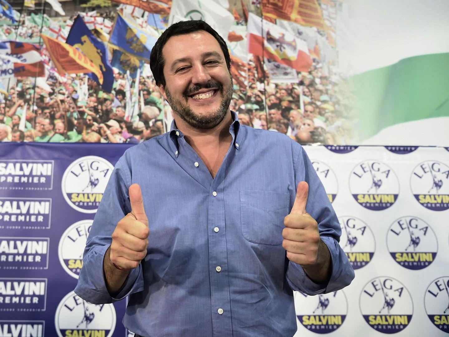 En los carteles electorales de Salvini, cada vez quedan menos banderas de Padania. (Reuters)