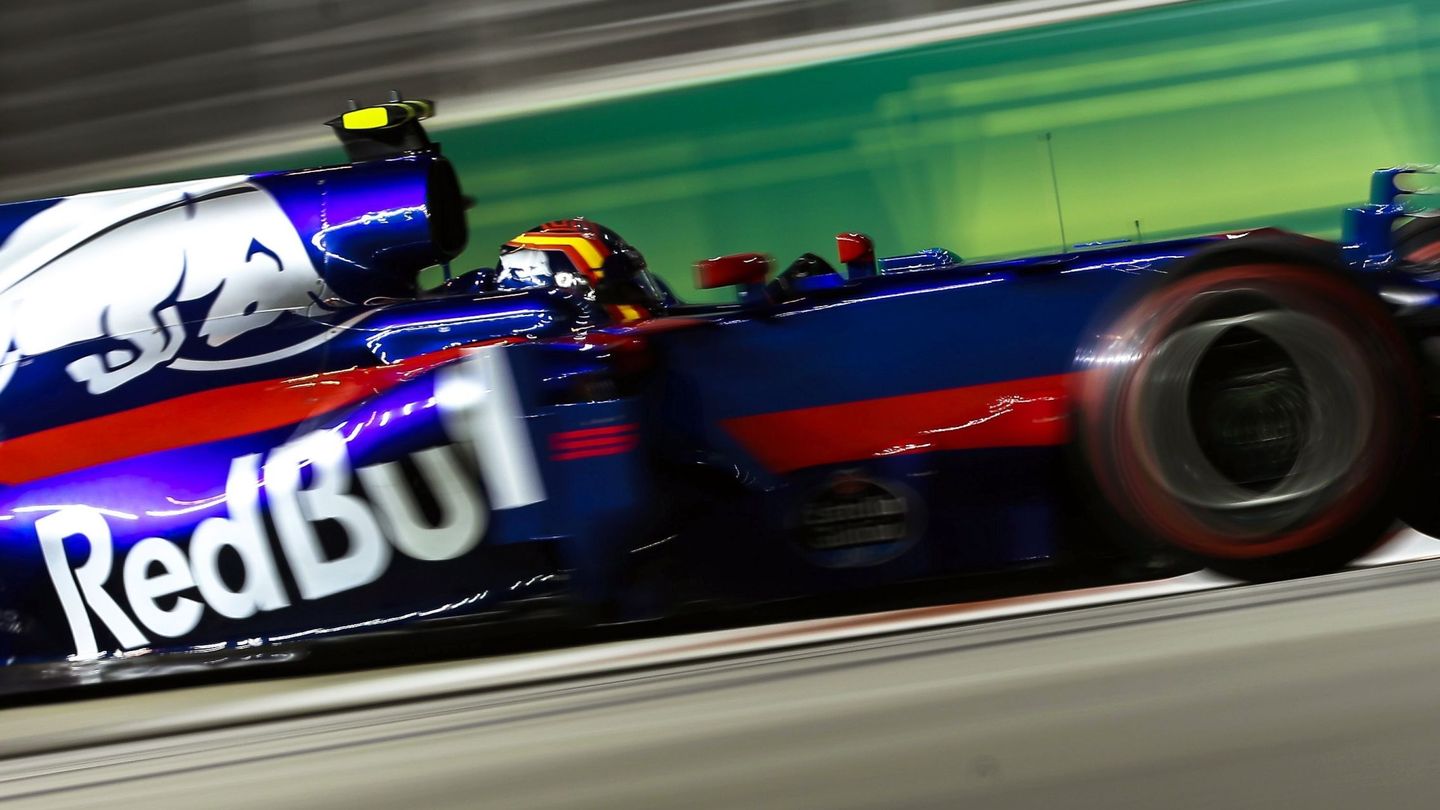 Carlos Sainz pilotará en Renault en 2018. (Reuters)