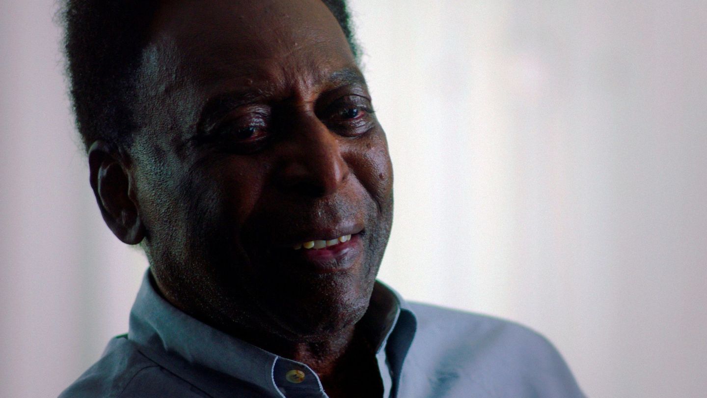 Fotografía cedida por Netflix del documental de Pelé. 