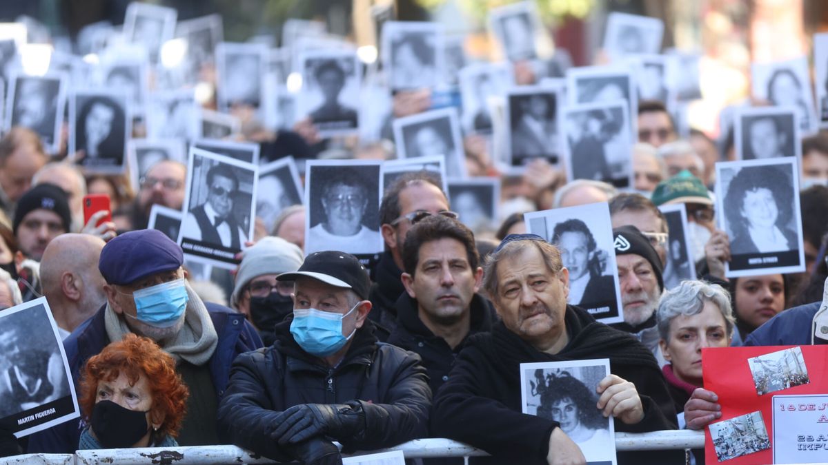 Argentina reconoce su responsabilidad por el atentado a la sede de la asociación israelí de 1994