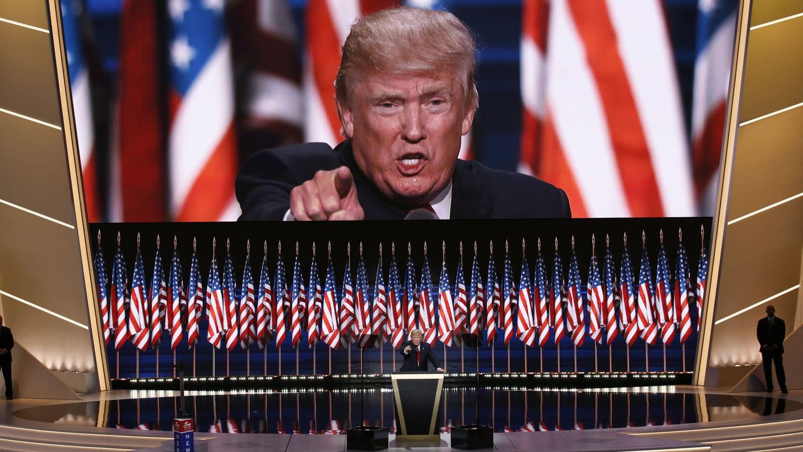 Foto: Donald Trump durante su discurso el día del cierre de la Convención Republicana (EFE)