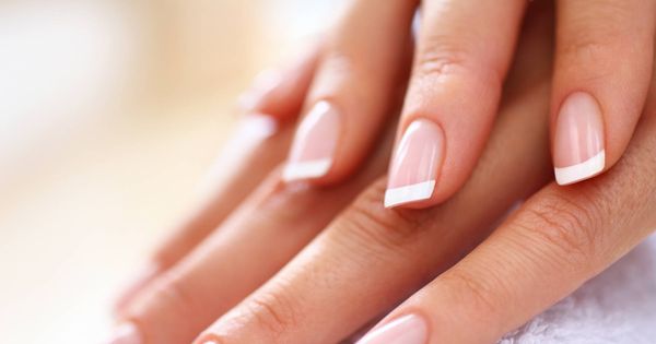 Líneas verticales y horizontales en las uñas: ¿anticipan una enfermedad?