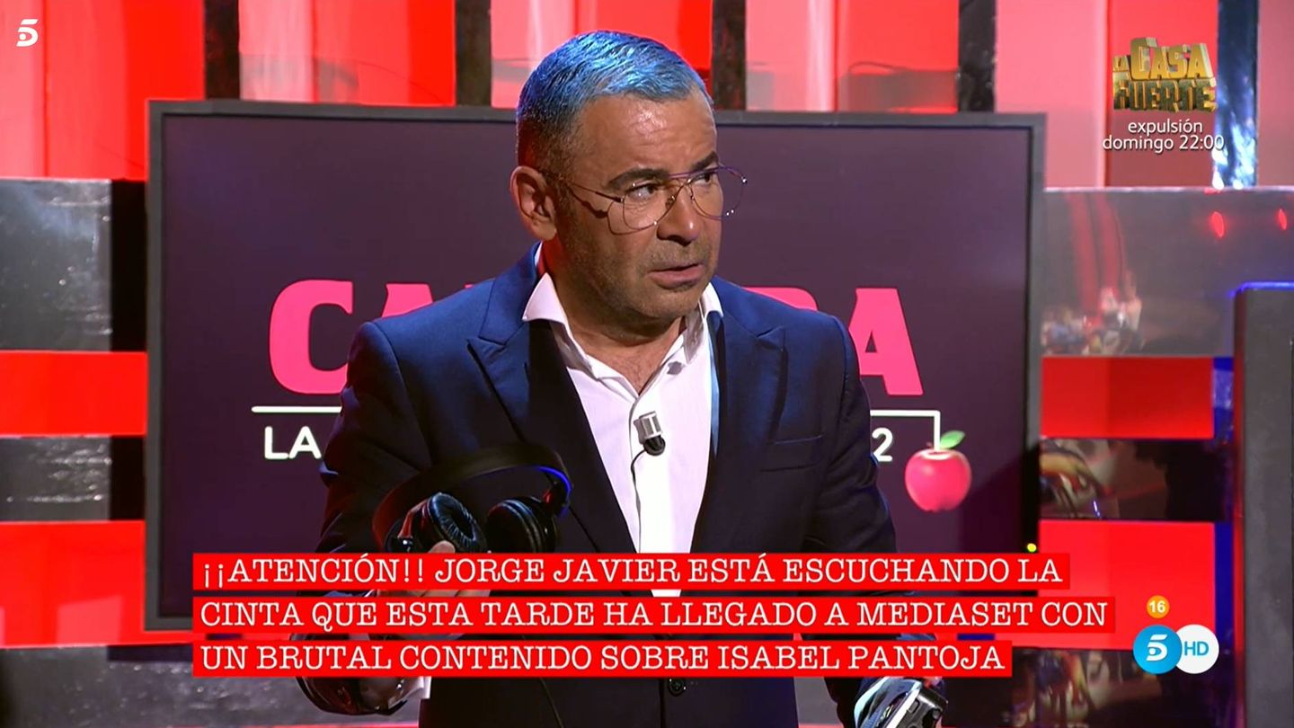 Jorge Javier Vázquez, en 'Cantora, la herencia envenenada'. (Mediaset España)