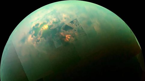 Detectan cuerpos orgánicos que flotan y se sumergen en los lagos de Titán