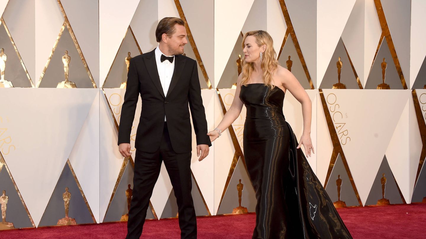 Leonardo DiCaprio y Kate Winslet, en los Oscar de 2016. (Getty)