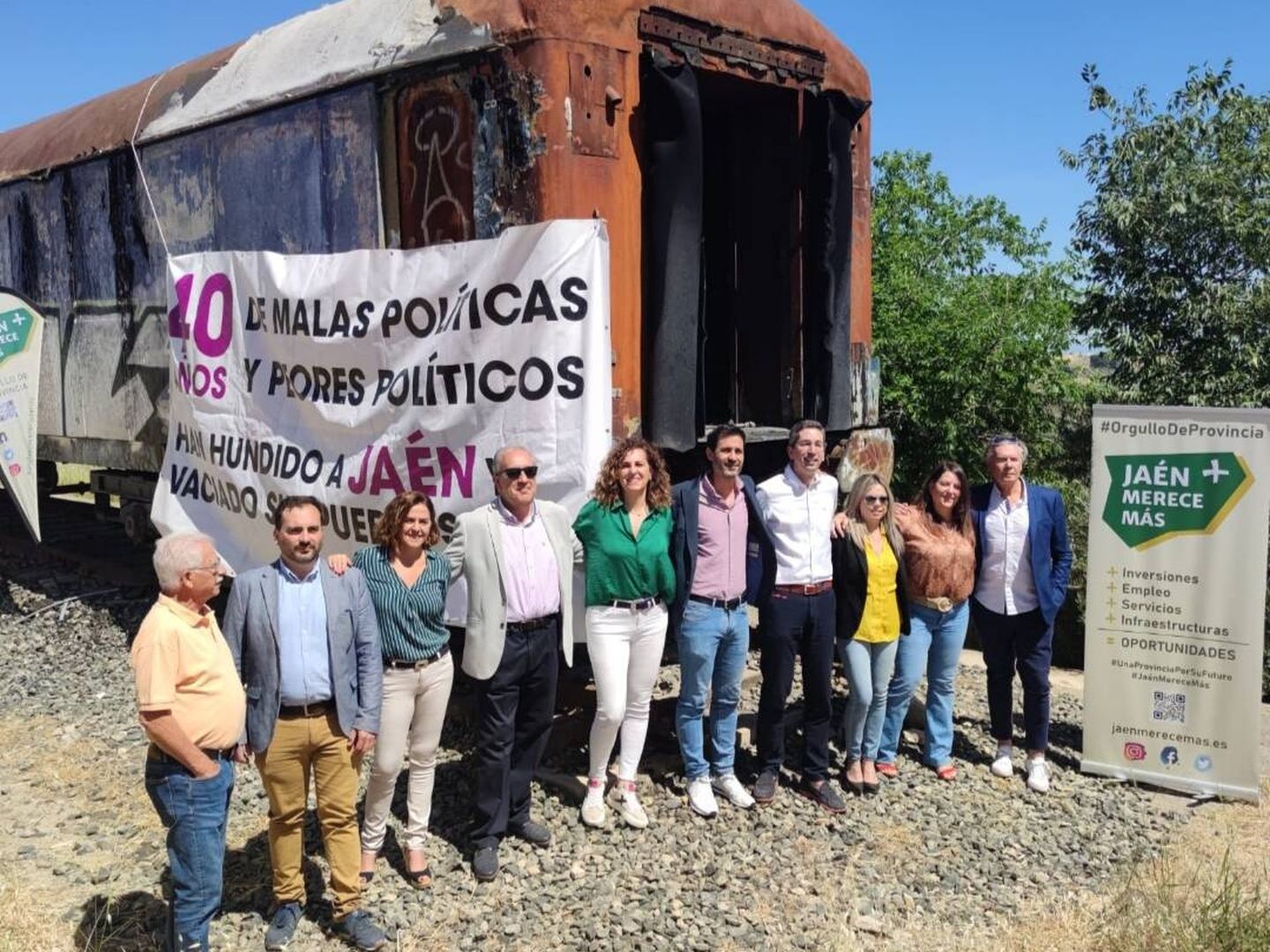 Foto de los miembros de la lista presentada por Jaén Merece Más. (Cedida)