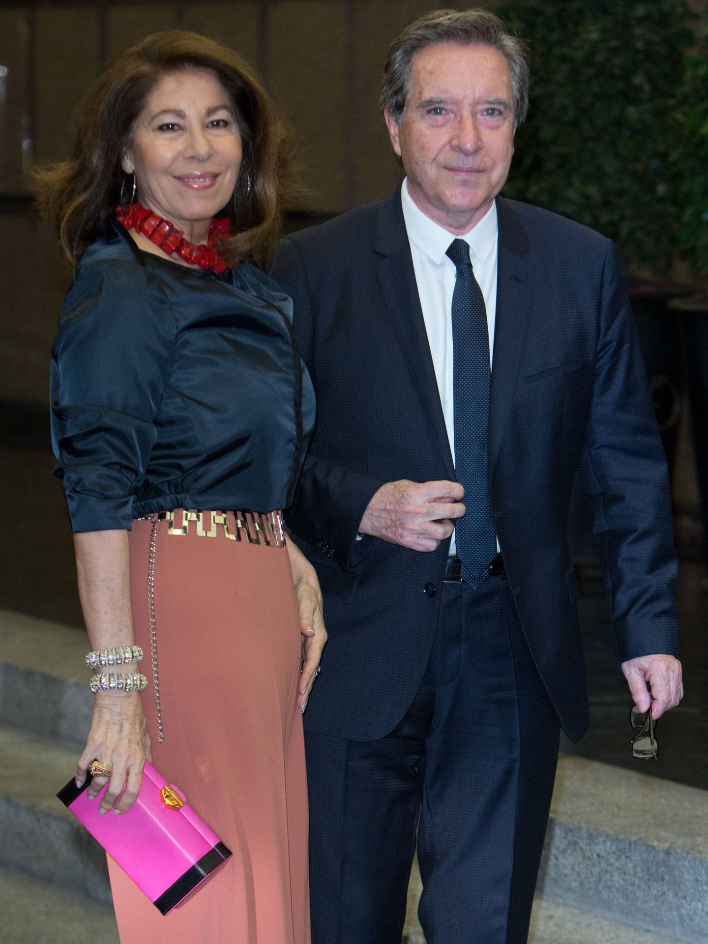 Lola Carretero e Iñaki Gabilondo, en el cumpleaños de Mario Vargas Llosa. (Getty)