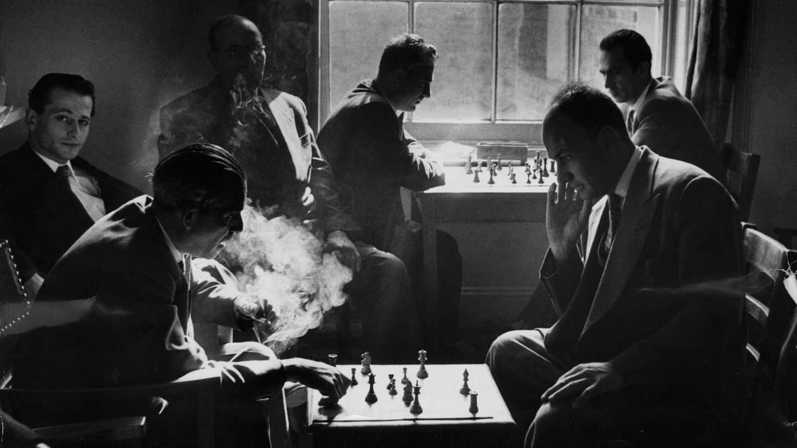 Foto: Hombres jugando al ajedrez. (Corbis)