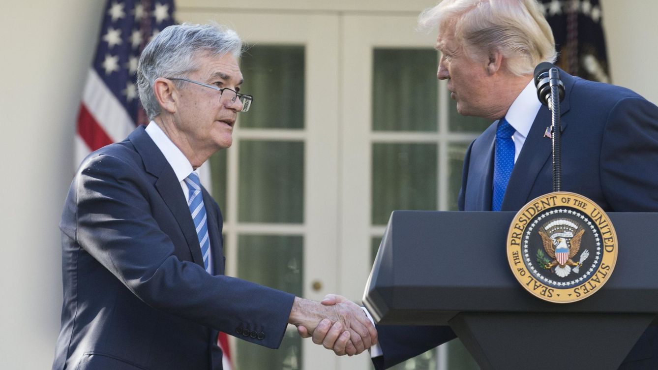 Una Reserva Federal dividida se dispone a bajar tipos ante el acoso de Trump