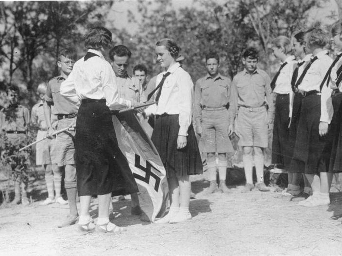 Foto: La Liga de Muchachas y las Juventudes hitlerianas, unidas por la misma causa. (Archivo Bild)