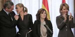 La delegada del Gobierno completa el ‘repóker de damas’ de Rajoy en Madrid