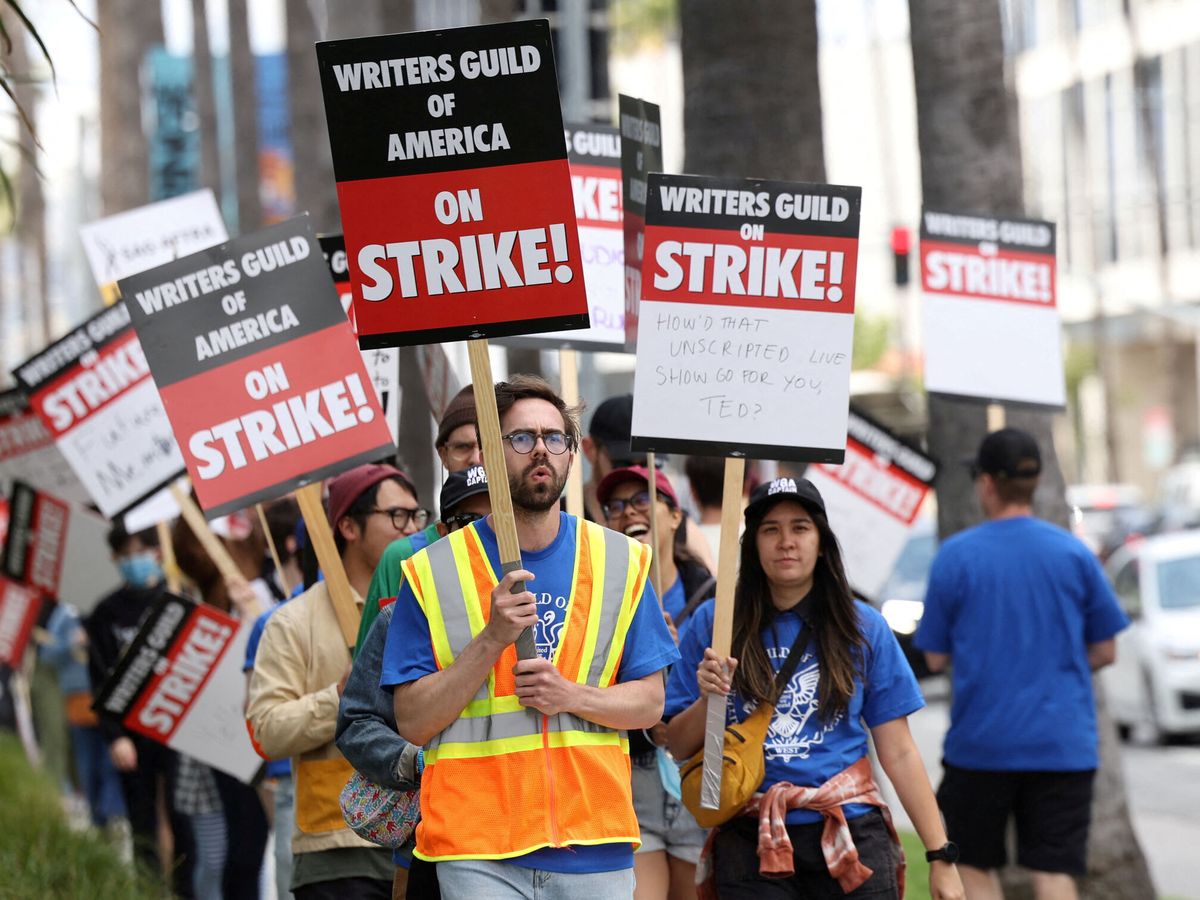 Foto: Las protestas del Sindicato de Guionistas se suceden en California. (Reuters)