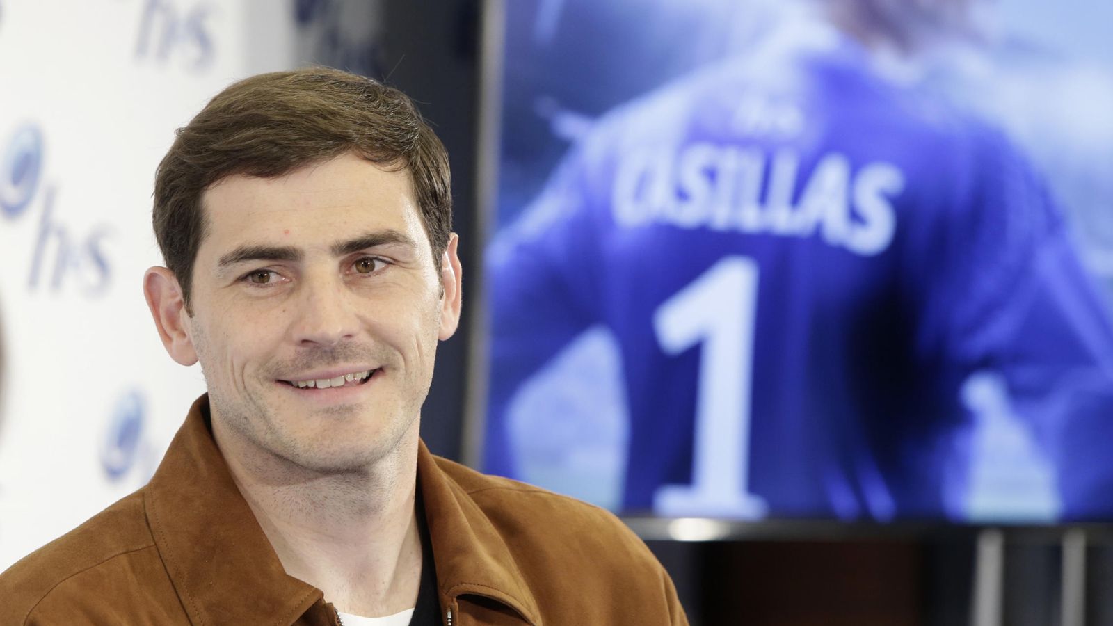 Foto: Iker Casillas durante el acto publicitario de este lunes (Gtres)