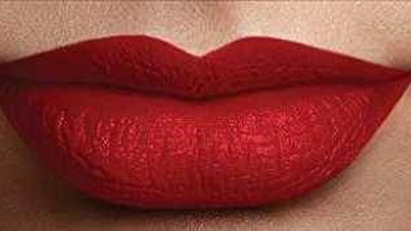 Tasty Ruby de L'Oréal en diferentes labios.  (Cortesía)