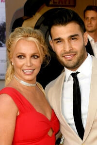 Britney Spears anuncia su compromiso con Sam Asghari tras su vídeo