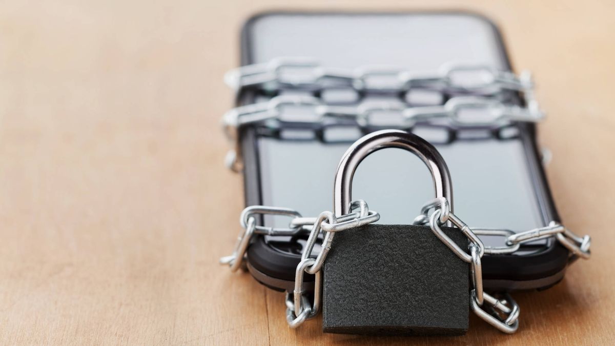 El truco de la Guardia Civil para proteger tu móvil en caso de robo