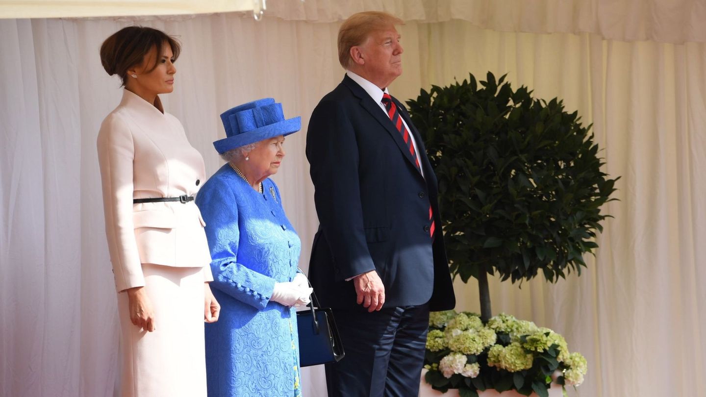 Melania Trump, Isabel II y Donald Trump, en una visita anterior. (EFE)