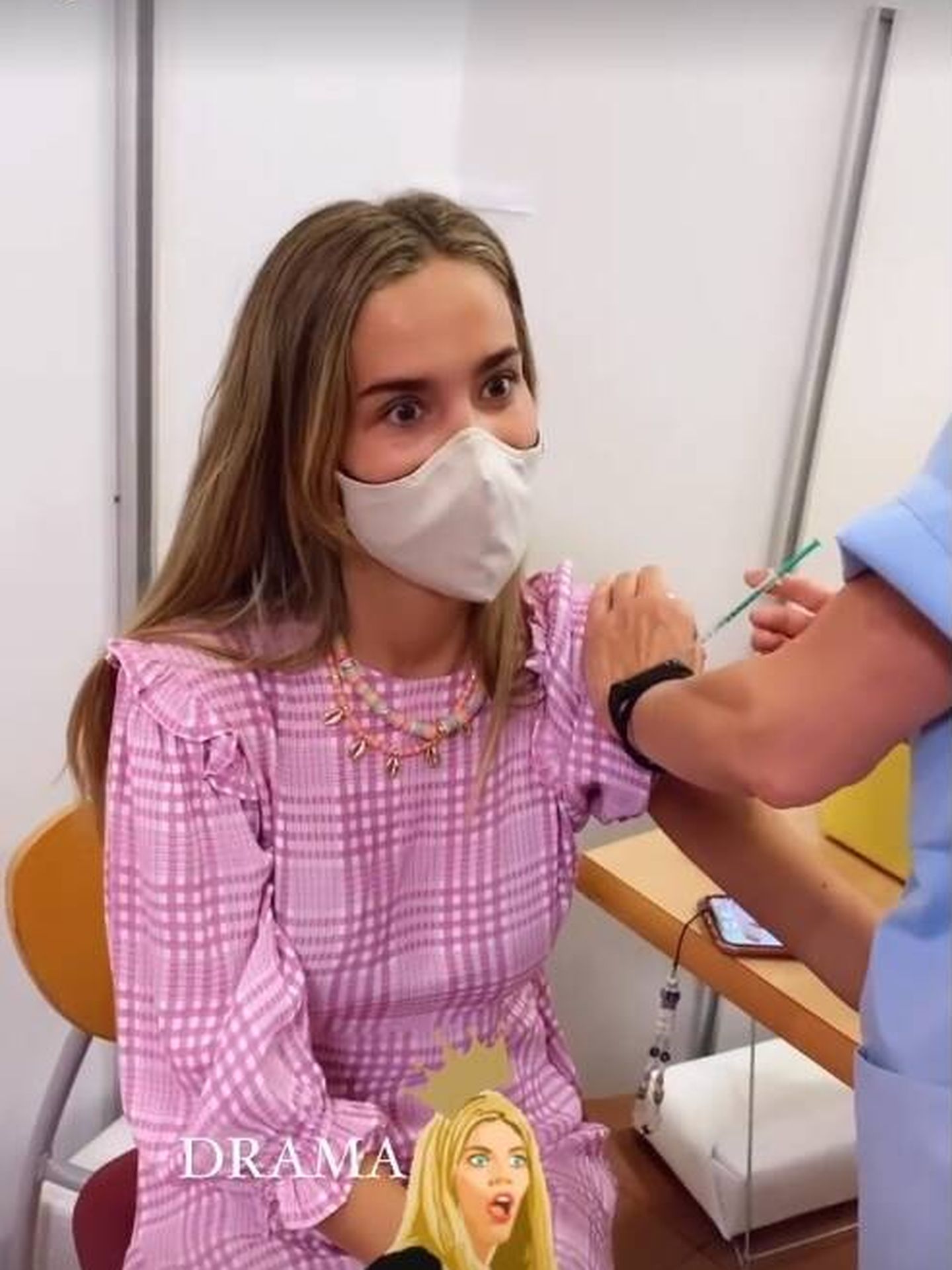 Vacunación María Pombo. (Instagram @mariapombo)