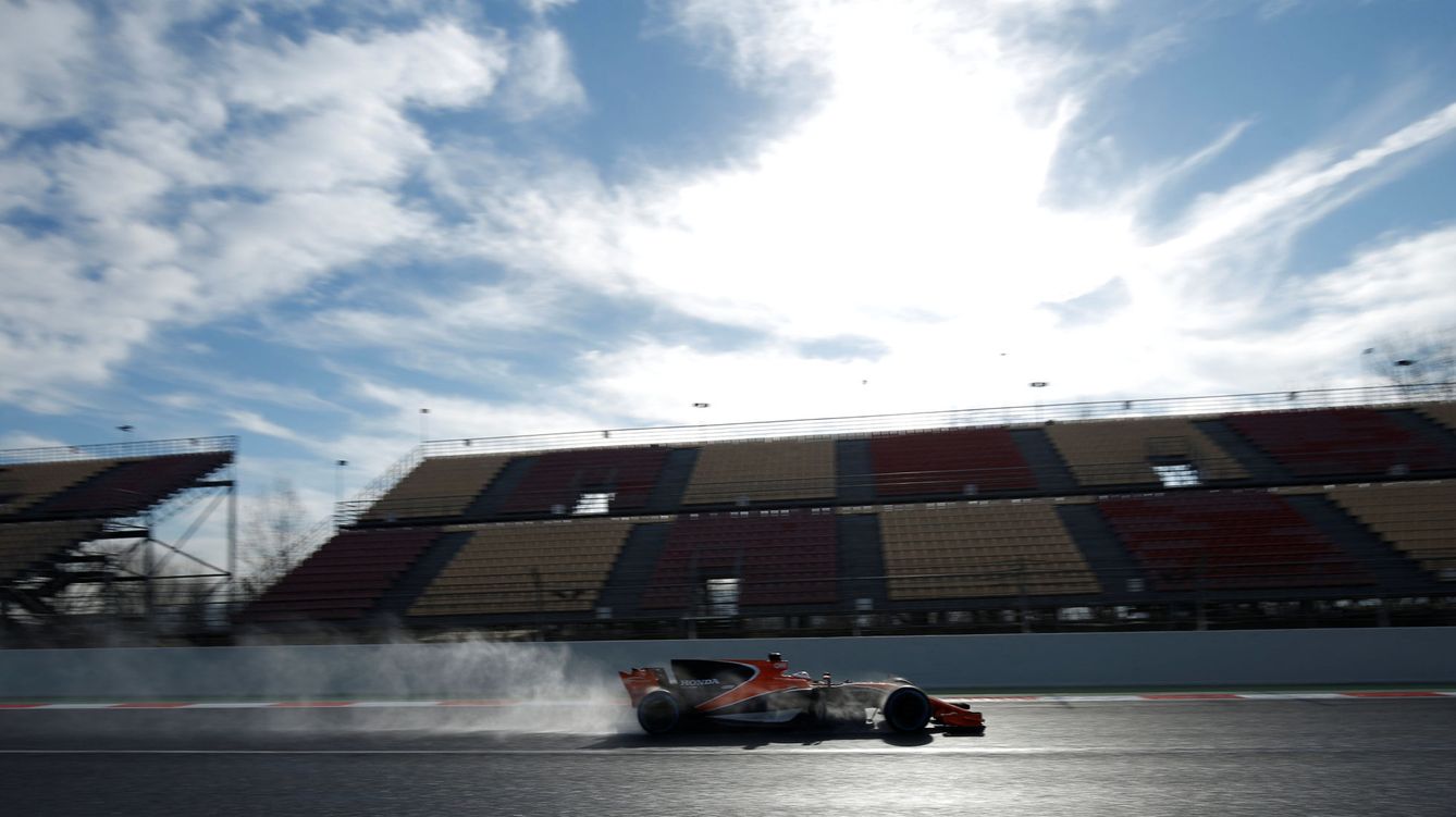 Foto: El McLaren no cumplió con las expectativas en Montmeló (Albert Gea/Reuters)