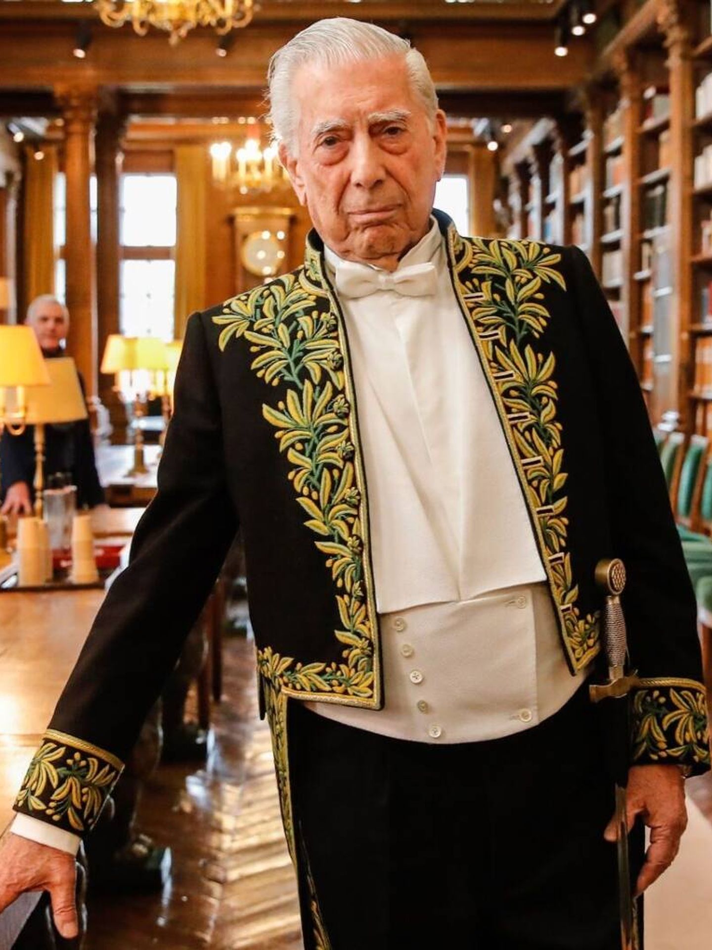 Mario Vargas Llosa, en la Academia Francesa. (EFE)