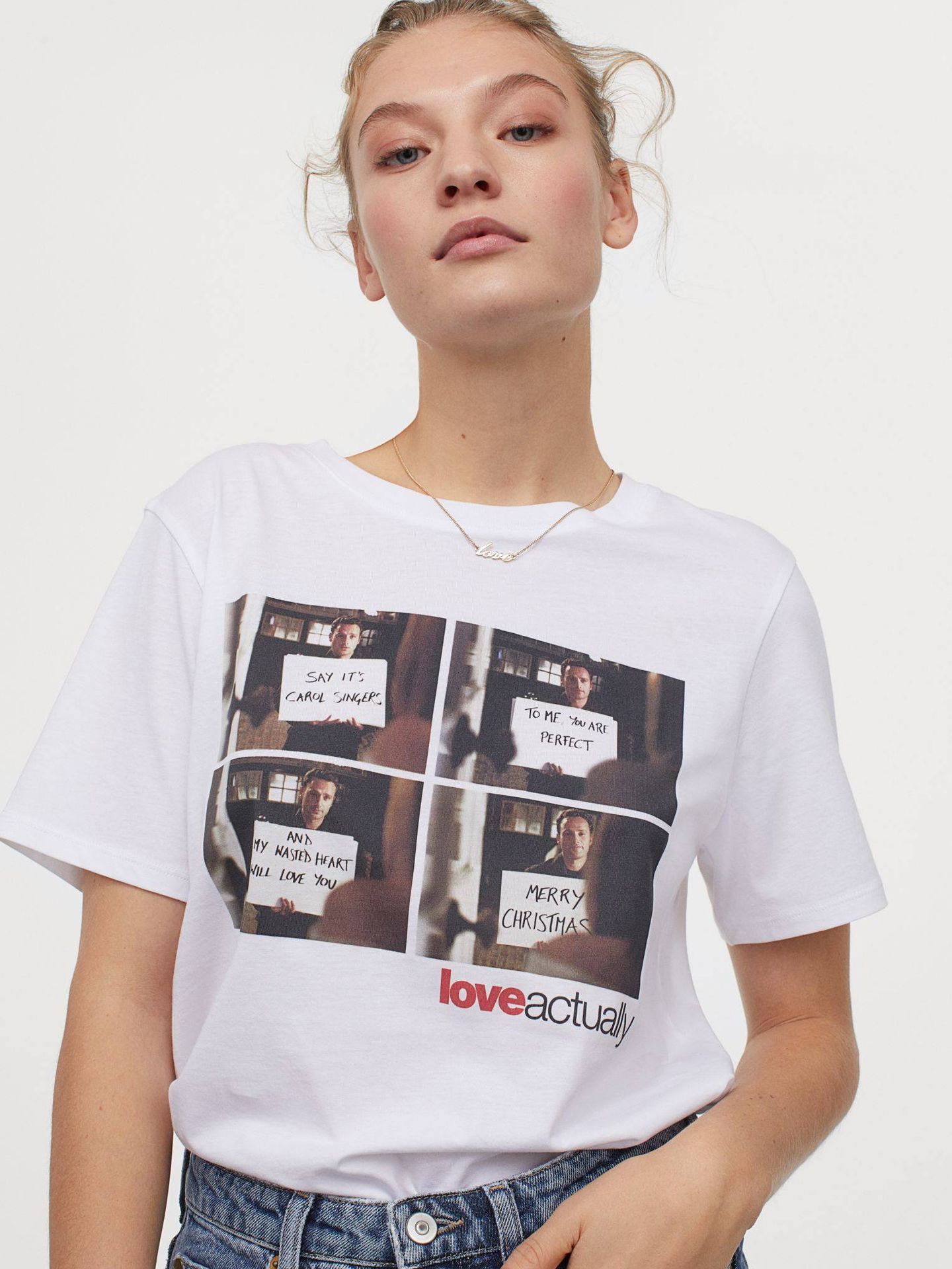 Camiseta de HyM de 10 euros de 'Love Actually'. (Cortesía)