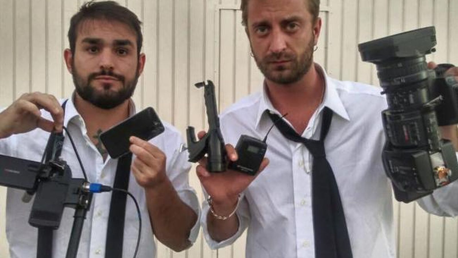 Foto: Los periodistas italianos muestran cómo quedaron las cámaras