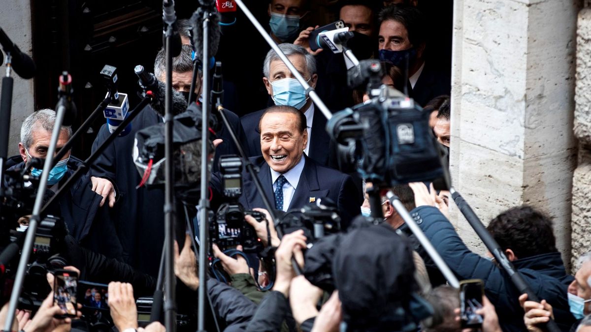 El mediático regalo que ha recibido Silvio Berlusconi por el Día del Padre