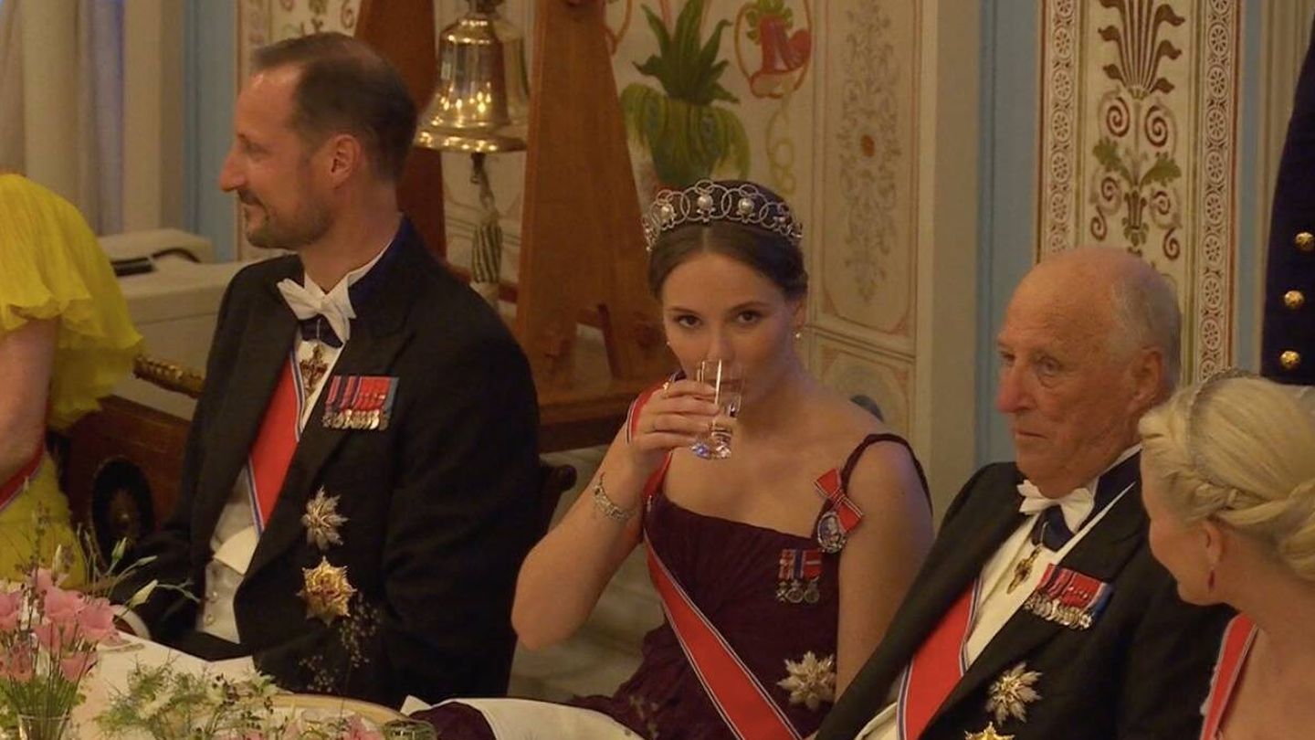 La princesa Ingrid, durante la cena. (Captura TV2)