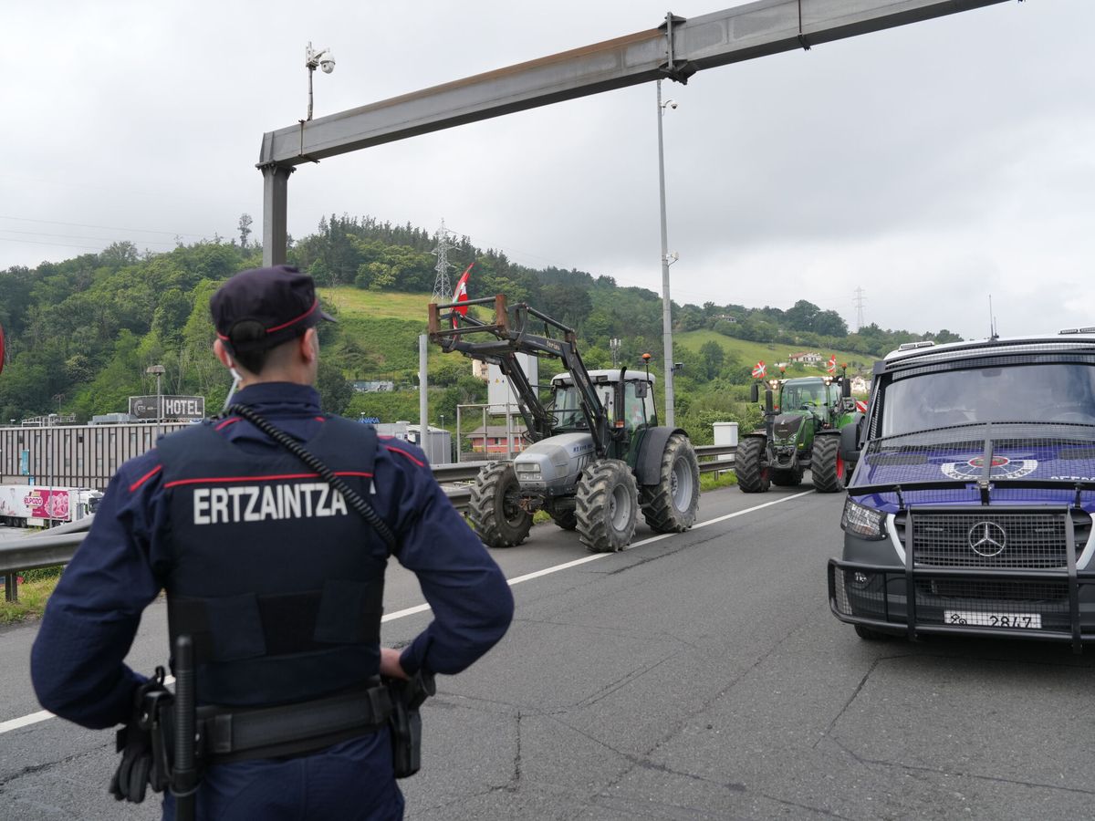 Foto: La Ertzaintza ejercerá, como policía integral, las funciones que le corresponden en la protección de las personas y bienes y en el mantenimiento del orden público (Europa Press/Unanue))