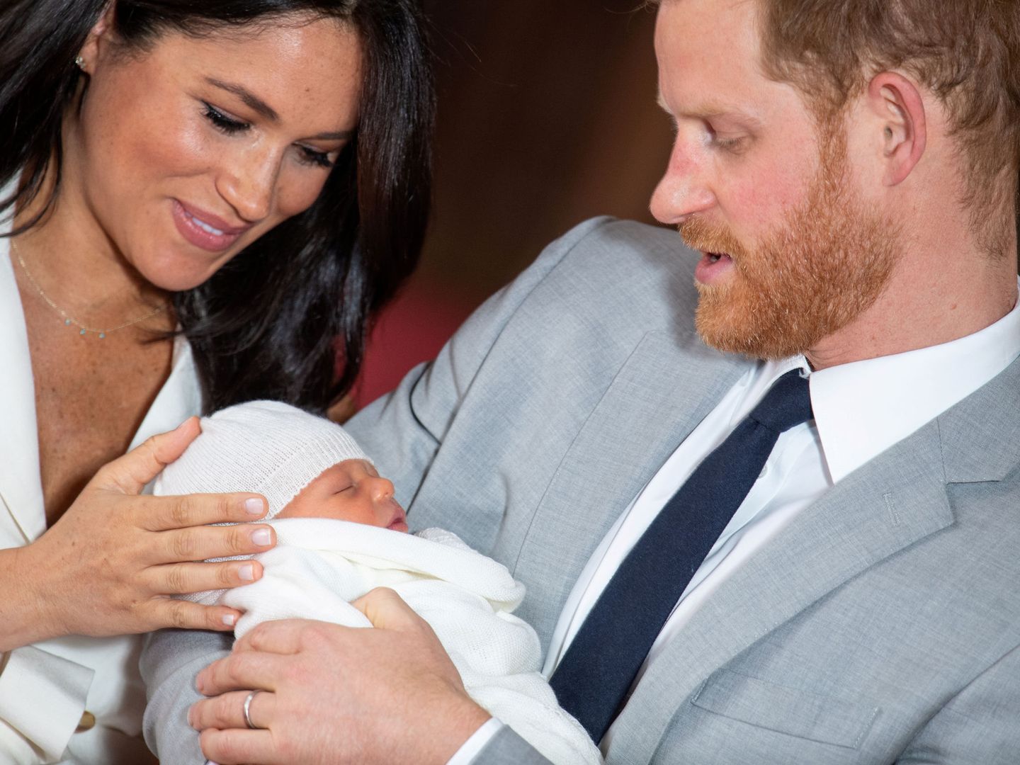 El príncipe Harry y Meghan Markle presentando a su hijo Archie. (Reuters)