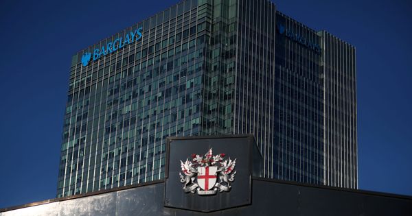Foto: El edificio Barclays en el distrito financiero de Canary Wharf, en Londres. (Reuters)