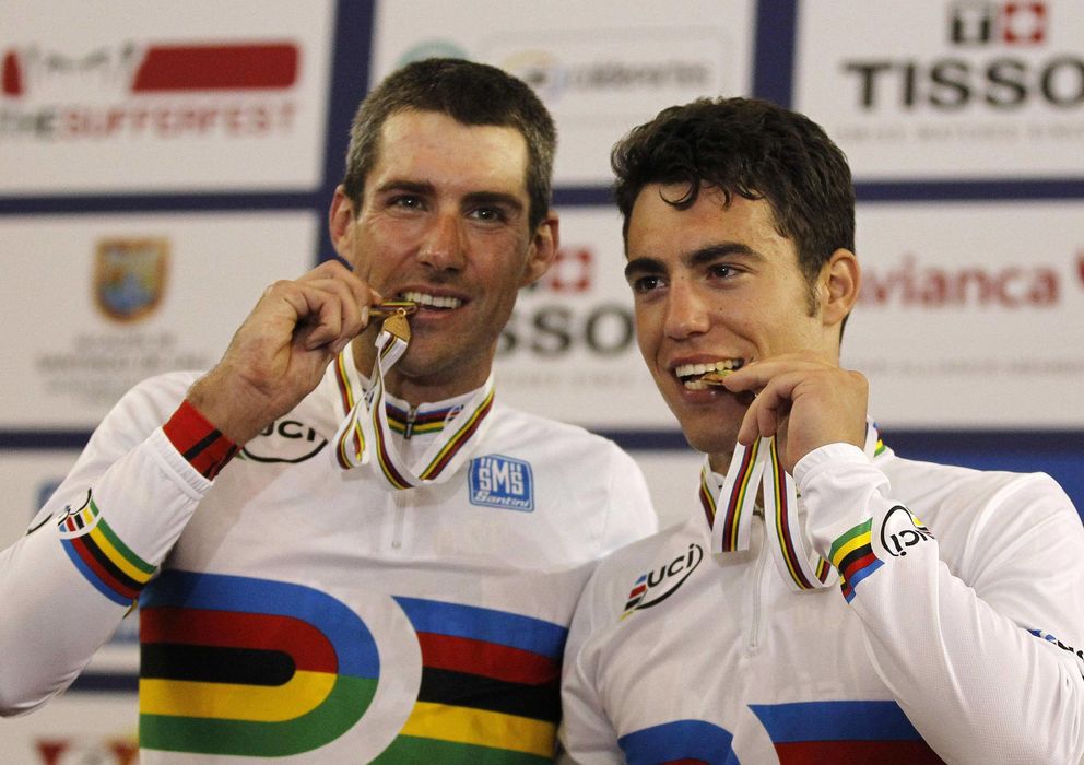 Foto: Muntaner y Torres, en el podio tras ganar la medalla de oro (Reuters).
